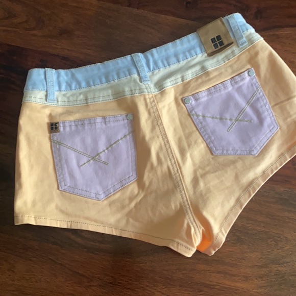 Insight Pastel Color Block Shorts - Picture 5 of 7